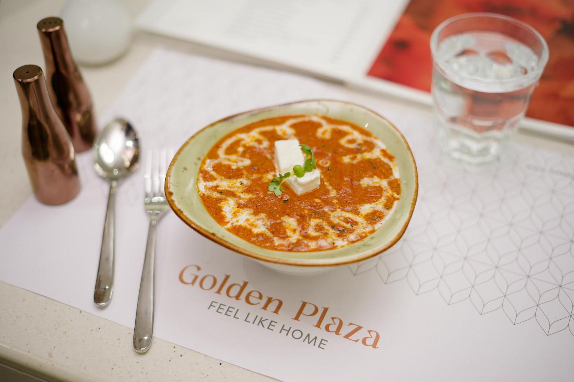 Hotel Golden Plaza Ahmedabad Esterno foto
